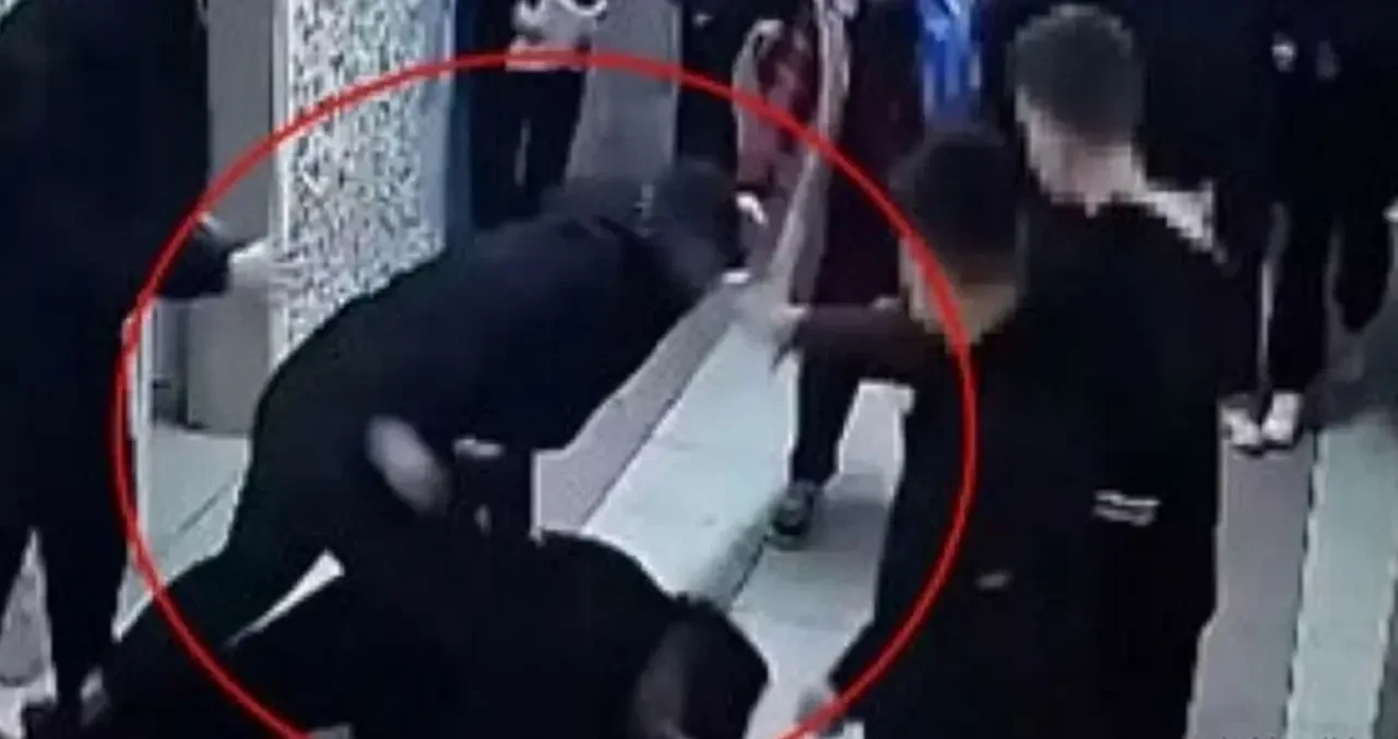 Çapkın Vali Yakayı Ele Verdi 2