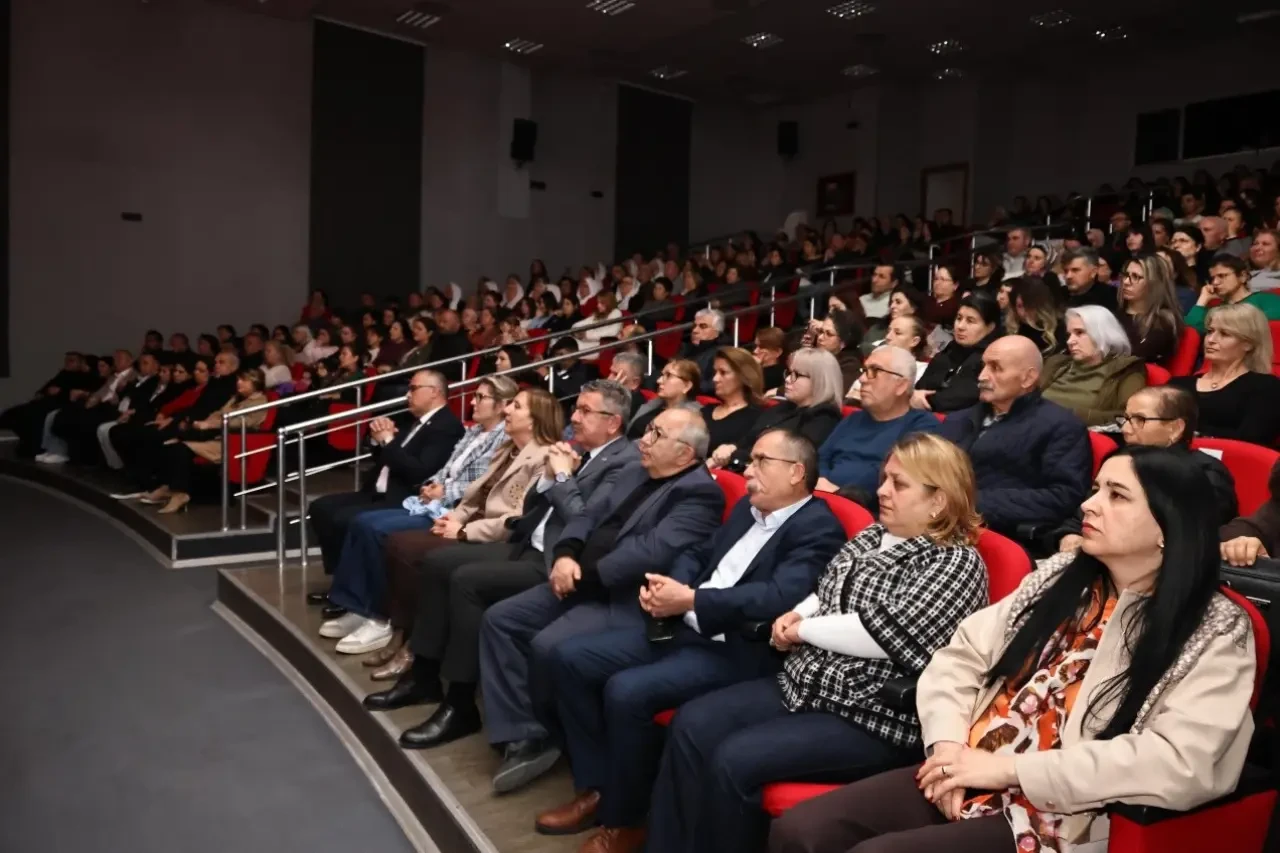 Kurtuluşun Kadınları Sahnedeydi 1