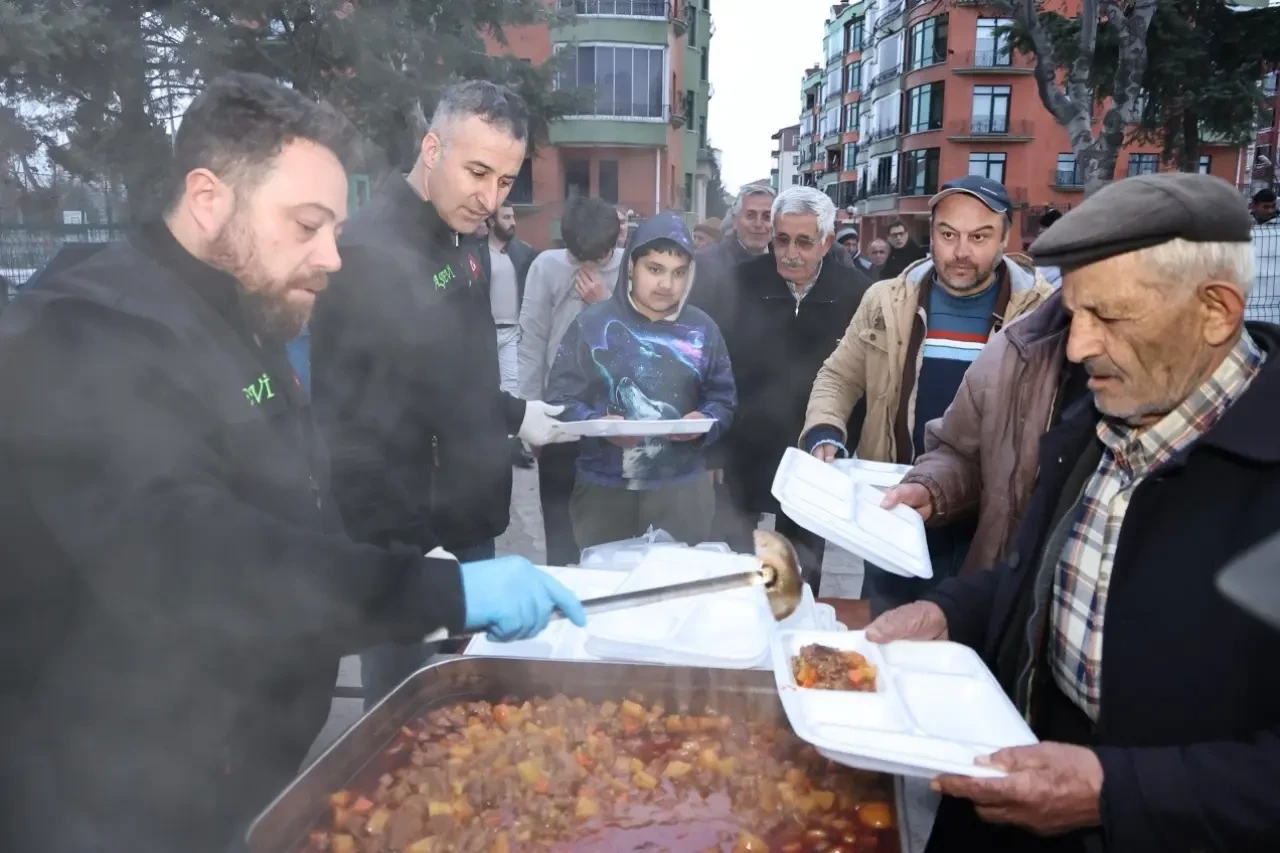 Merzifon’da Birlik Sofrası: Meclis Üyeleri İftar Çadırında Buluştu 6