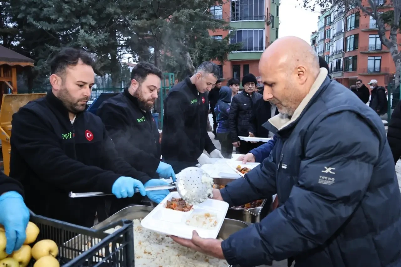 Merzifon’da Birlik Sofrası: Meclis Üyeleri İftar Çadırında Buluştu 5