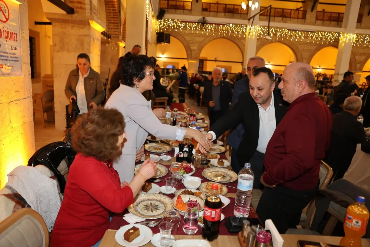 Başkan Sevindi Kuyumcularla İftarda Buluştu 3