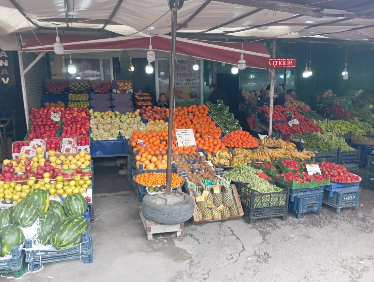 Merzifon Pazarı Baharla Hareketlendi: Tezgâhlar Doldu, Fiyatlar Cep Yaktı 1