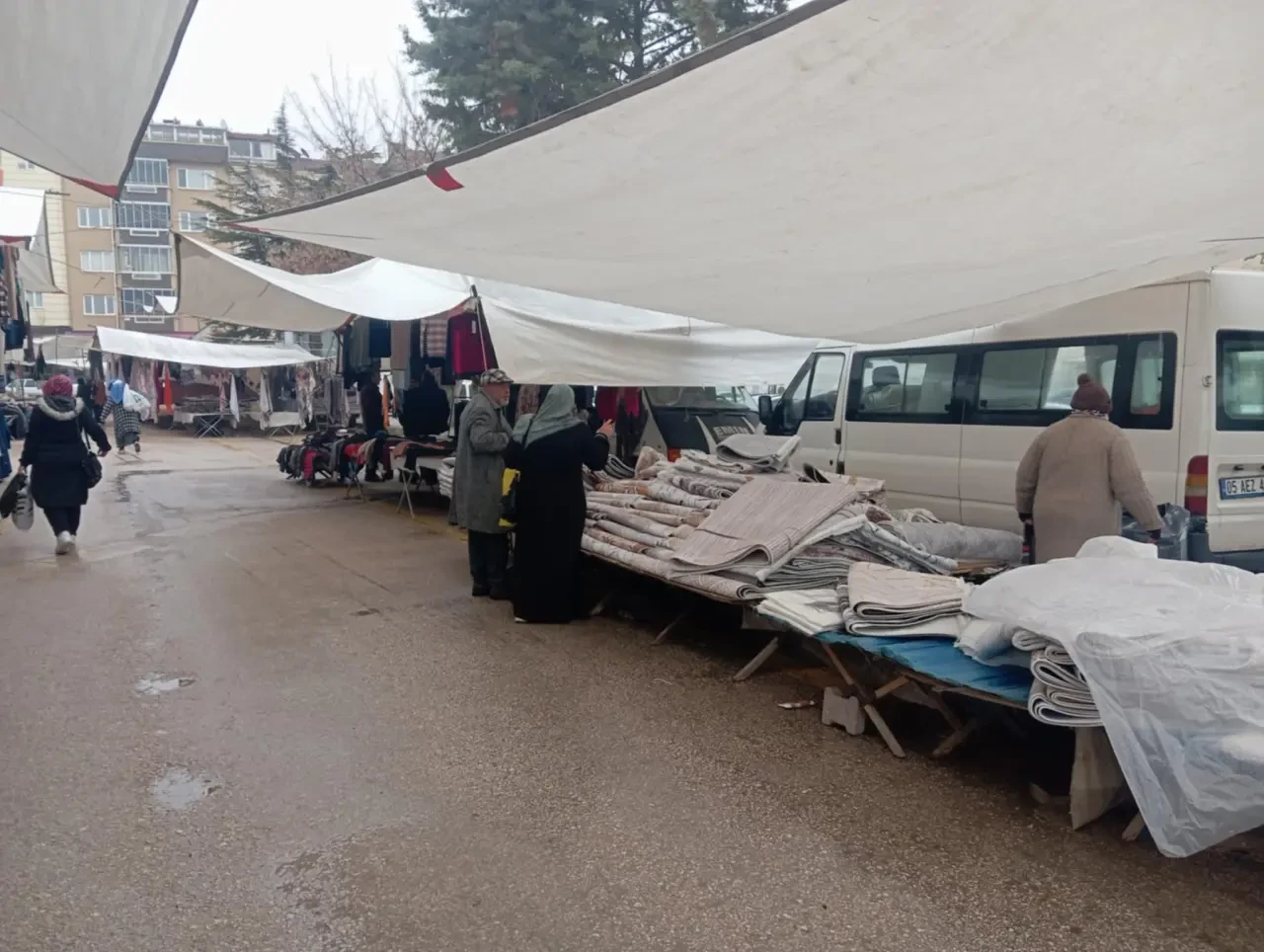 Merzifon Kıyafet Pazarında Yoğunluk! 1