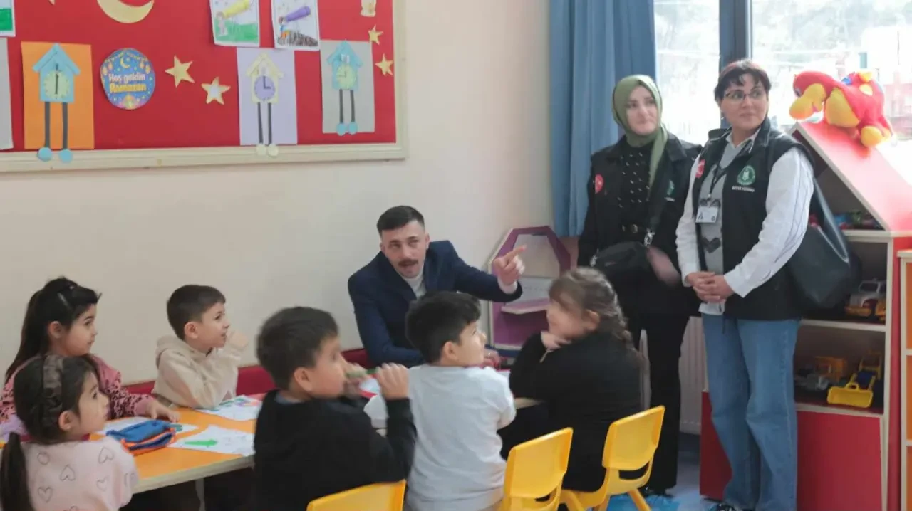 Şehzadeler İyilik Derneği’ne Miniklerden Büyük Bağış 3