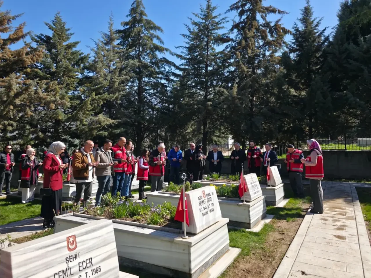 Amasya'da Şehitliklerde Büyük Temizlik Hareketi 2