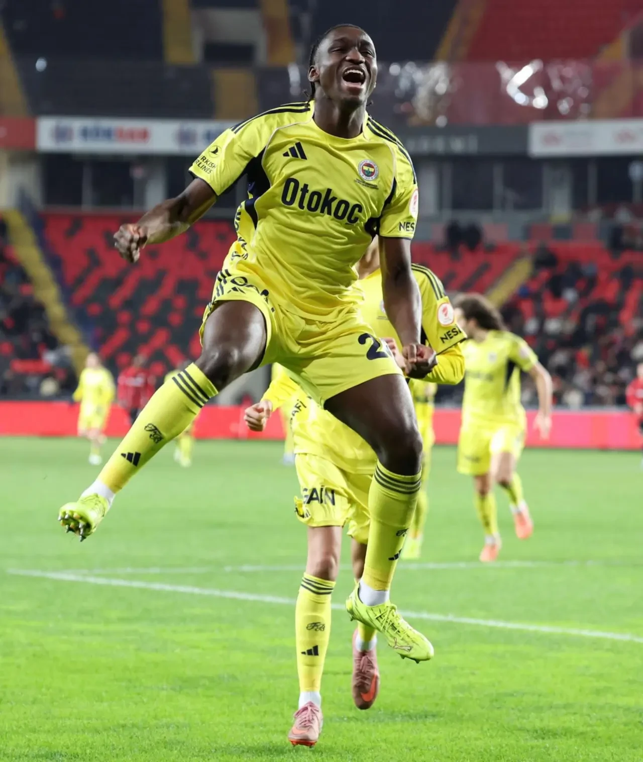 Fenerbahçe'den muhteşem geri dönüş 1