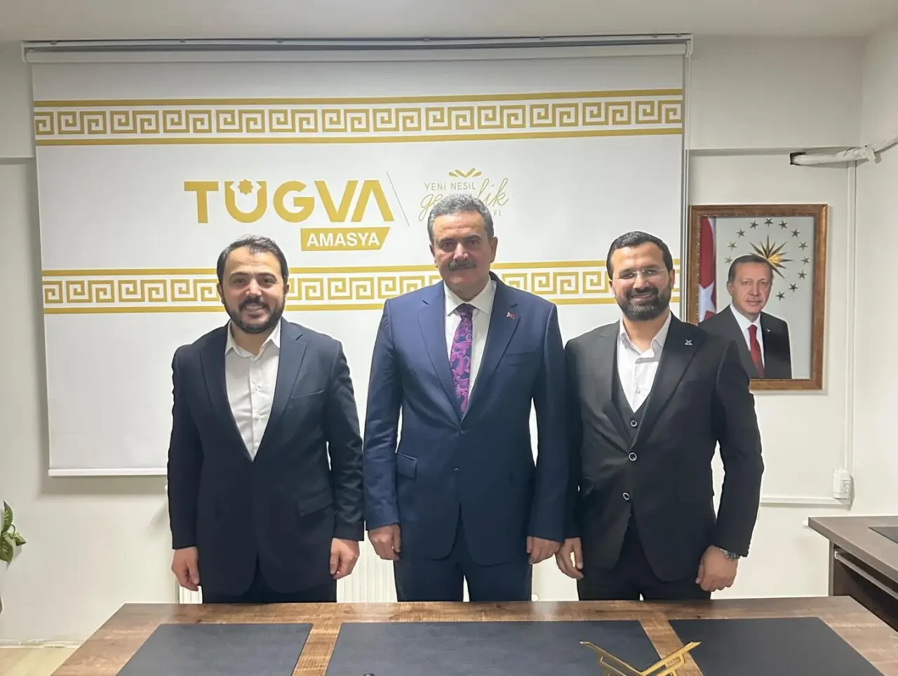 Vekil İpek TÜGVA İftarında Gençlerle Bir Arada 3