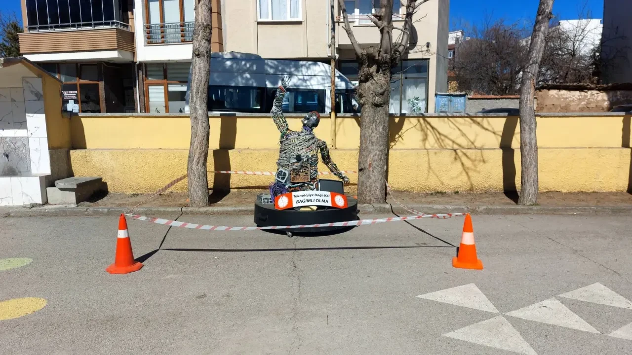 “Dijital Ucube” Okulları Sallıyor! 3