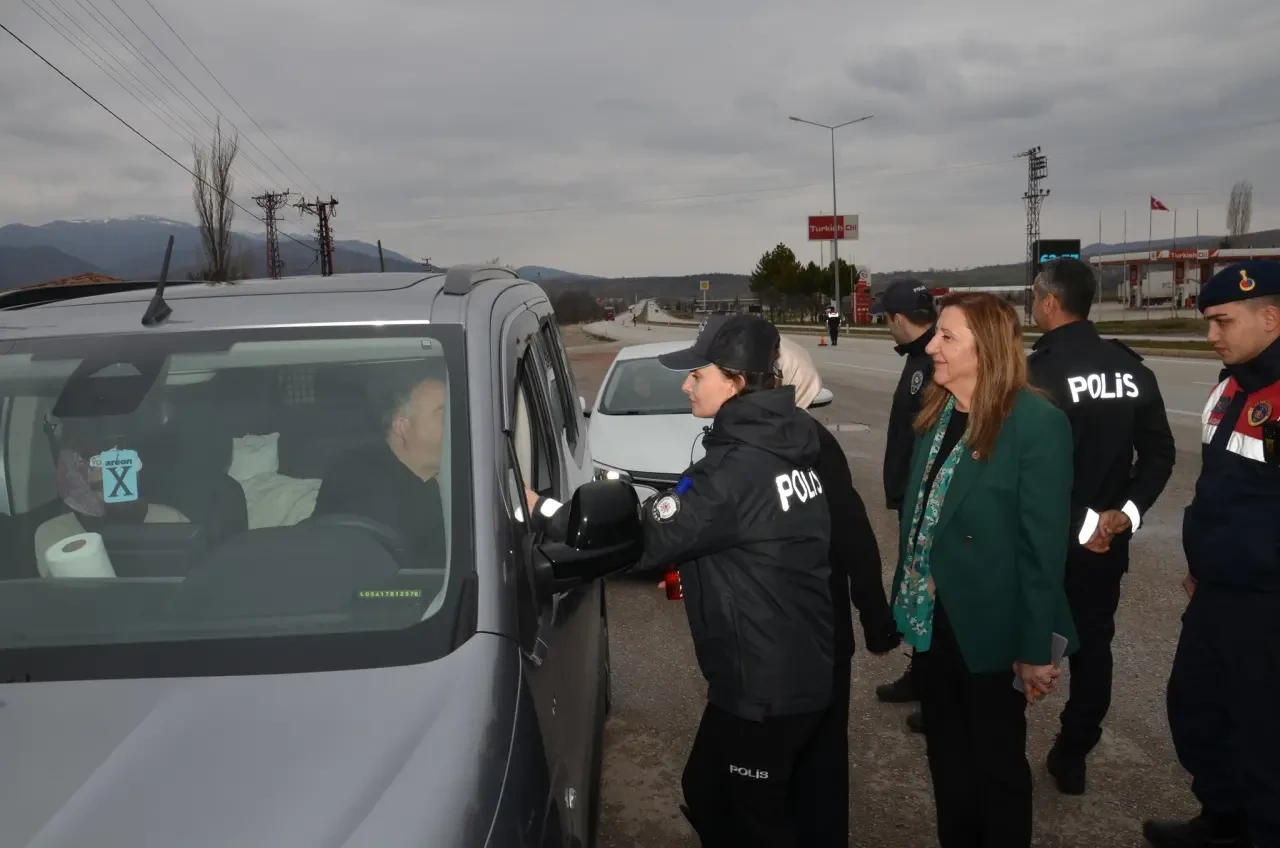 Gümüşhacıköy’de Kurumlara Bayram Ziyareti 11