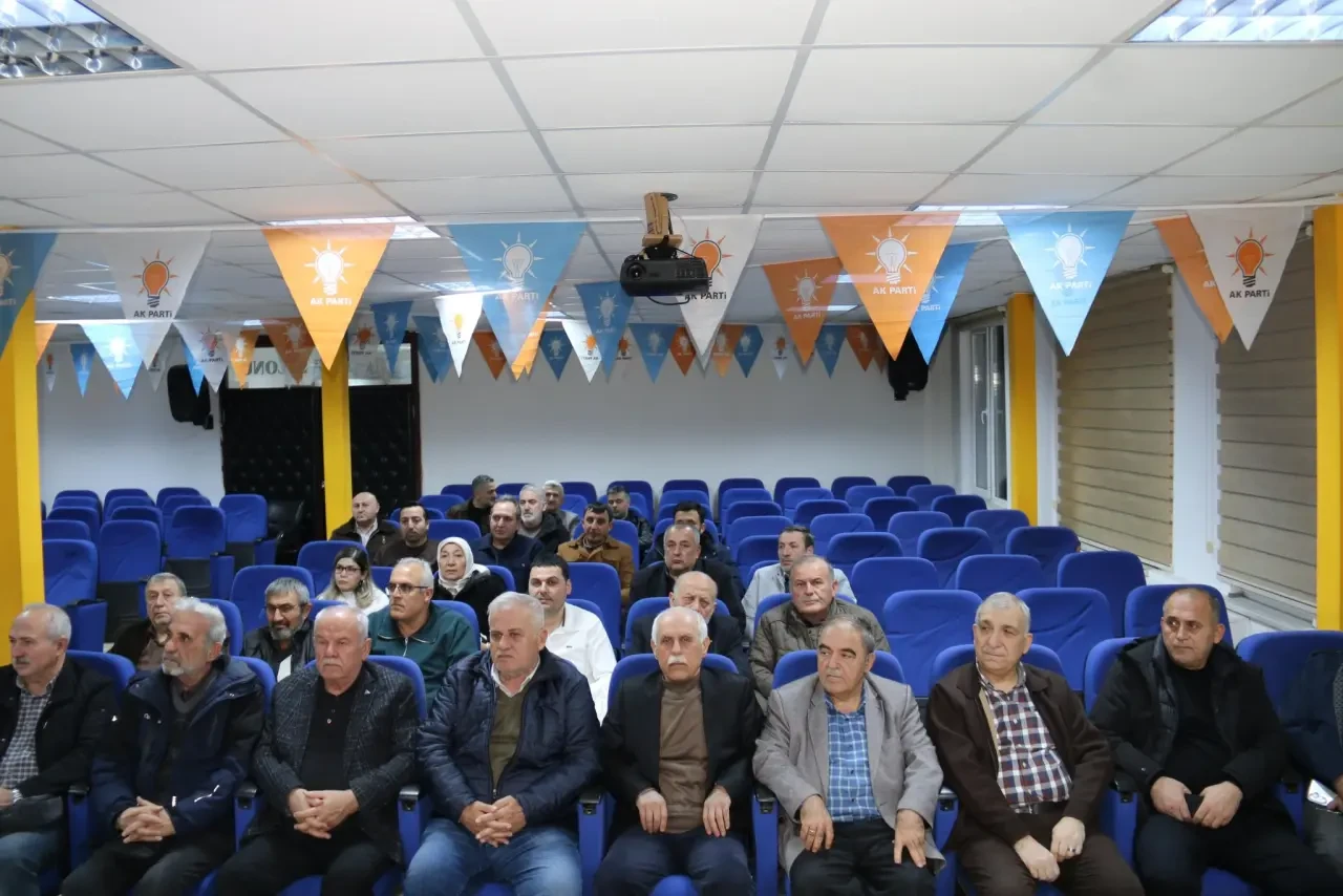 AK Parti Amasya Yönetimi Toplandı 1