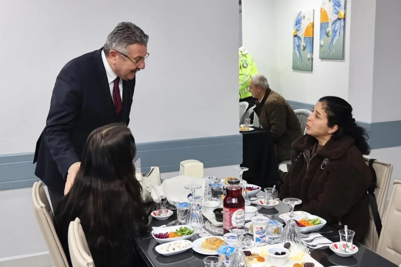 Kaymakam Karaaslan Ailelerle İftarda 5