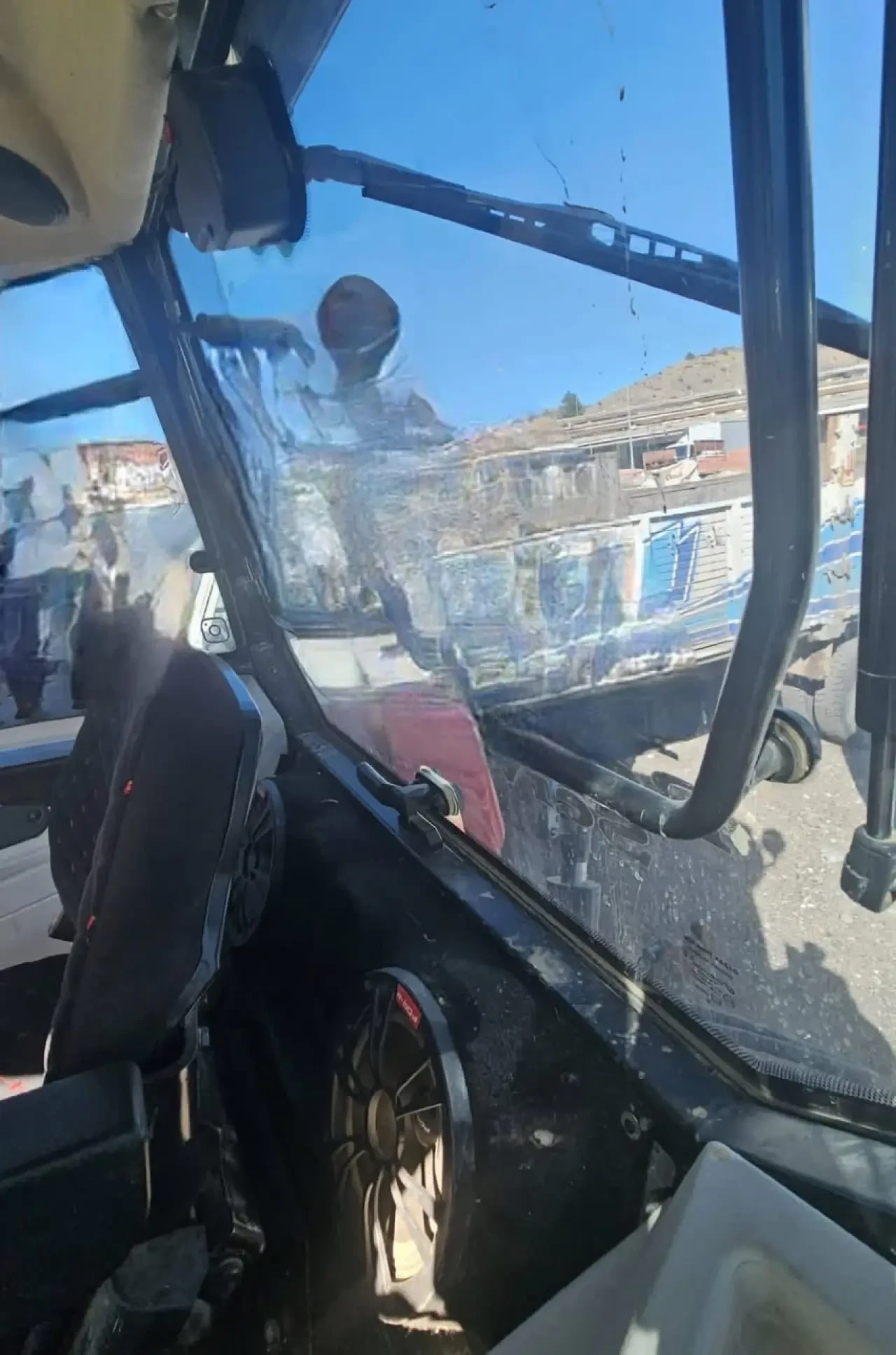 Traktörde Müzik Açtı, Ceza Yedi 2