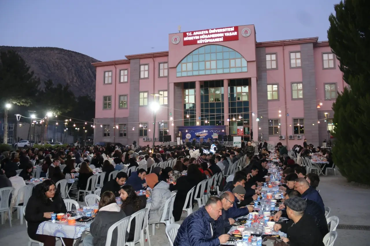 Vekil Öğrencilerle İftarda 9