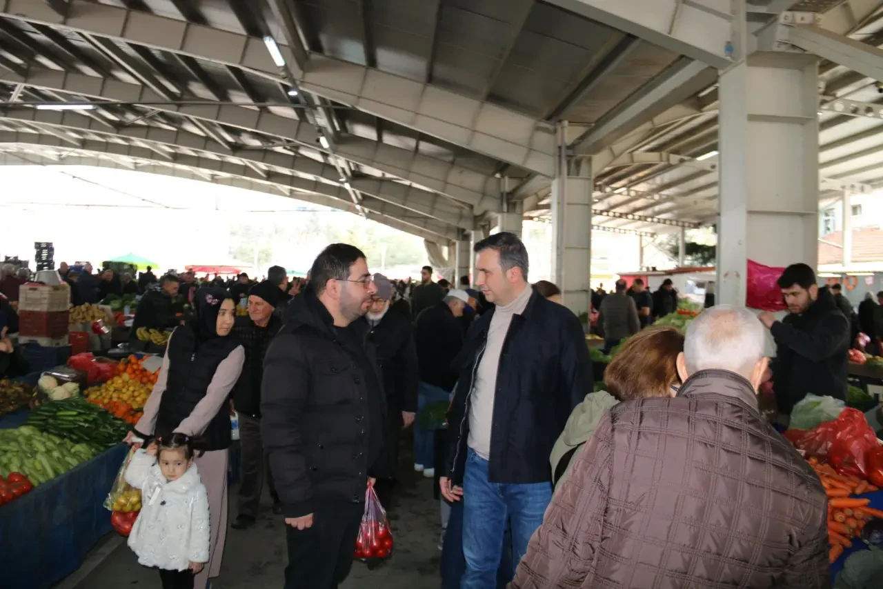 Başkan Uzun Nabız Tuttu! Semt Pazarında Sıcak Sohbet 2