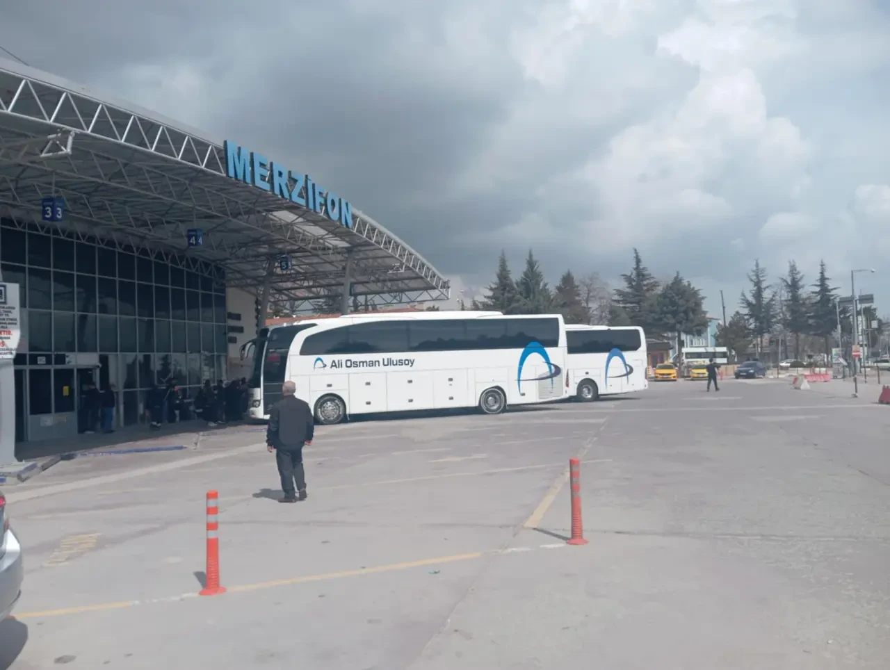 Bayram Bitti, Otogarda Hareketlilik Sürüyor: Merzifon’da Öğrenci Yoğunluğu Dikkat Çekti 3