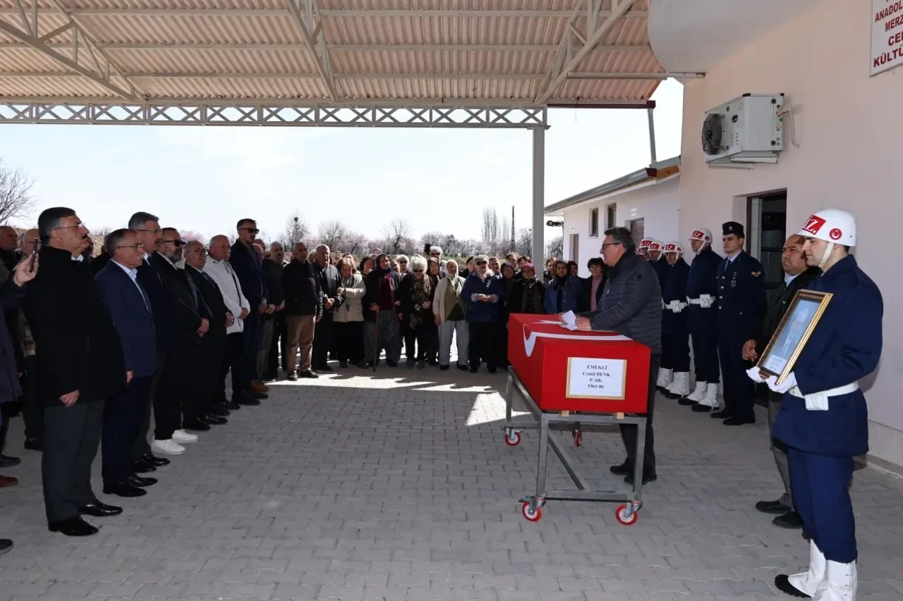 Kadavrasını Bağışlayan Emekli Albay Son Yolculuğuna Uğurlandı 1