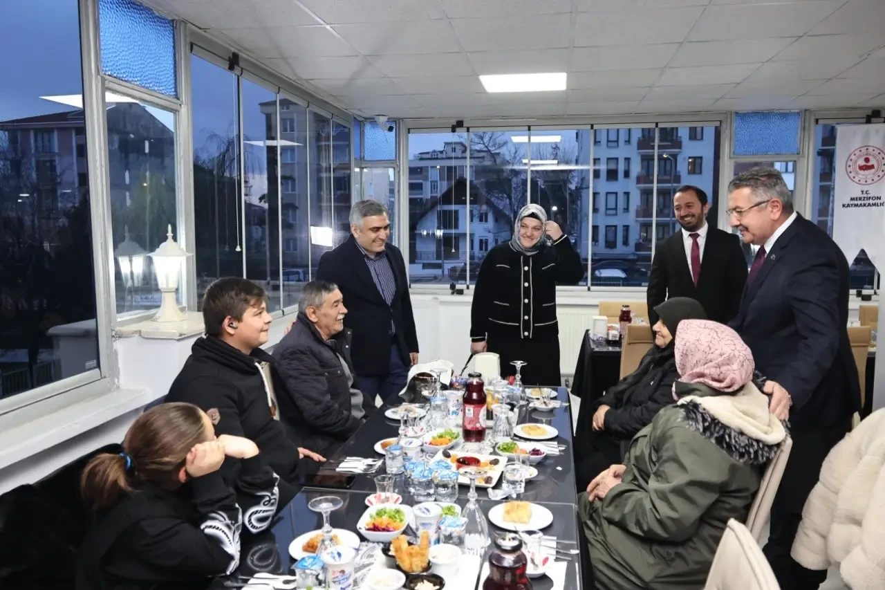 Kaymakam Karaaslan Ailelerle İftarda 2