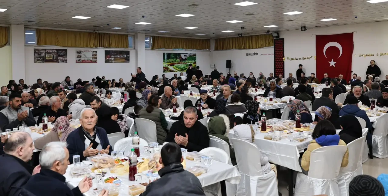 Vali ve Milletvekilleri Göynücek’te Vatandaşla İftarda 5