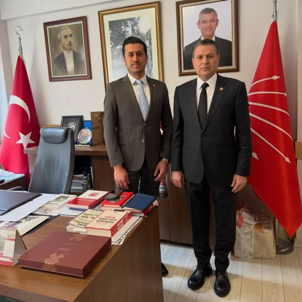 Karagöz ve Tahtasız’dan Güçlü Temas! 1