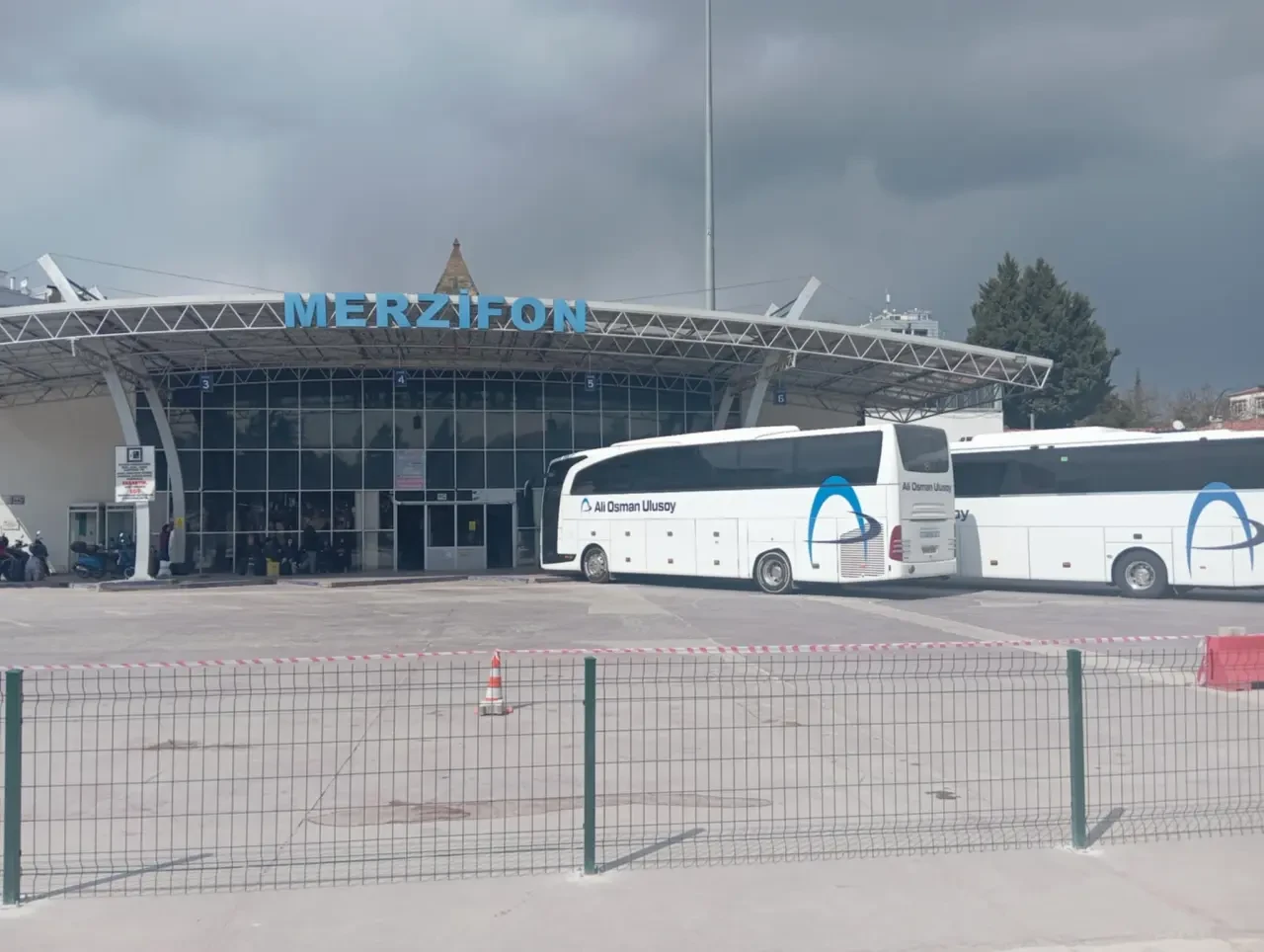 Bayram Bitti, Otogarda Hareketlilik Sürüyor: Merzifon’da Öğrenci Yoğunluğu Dikkat Çekti 1