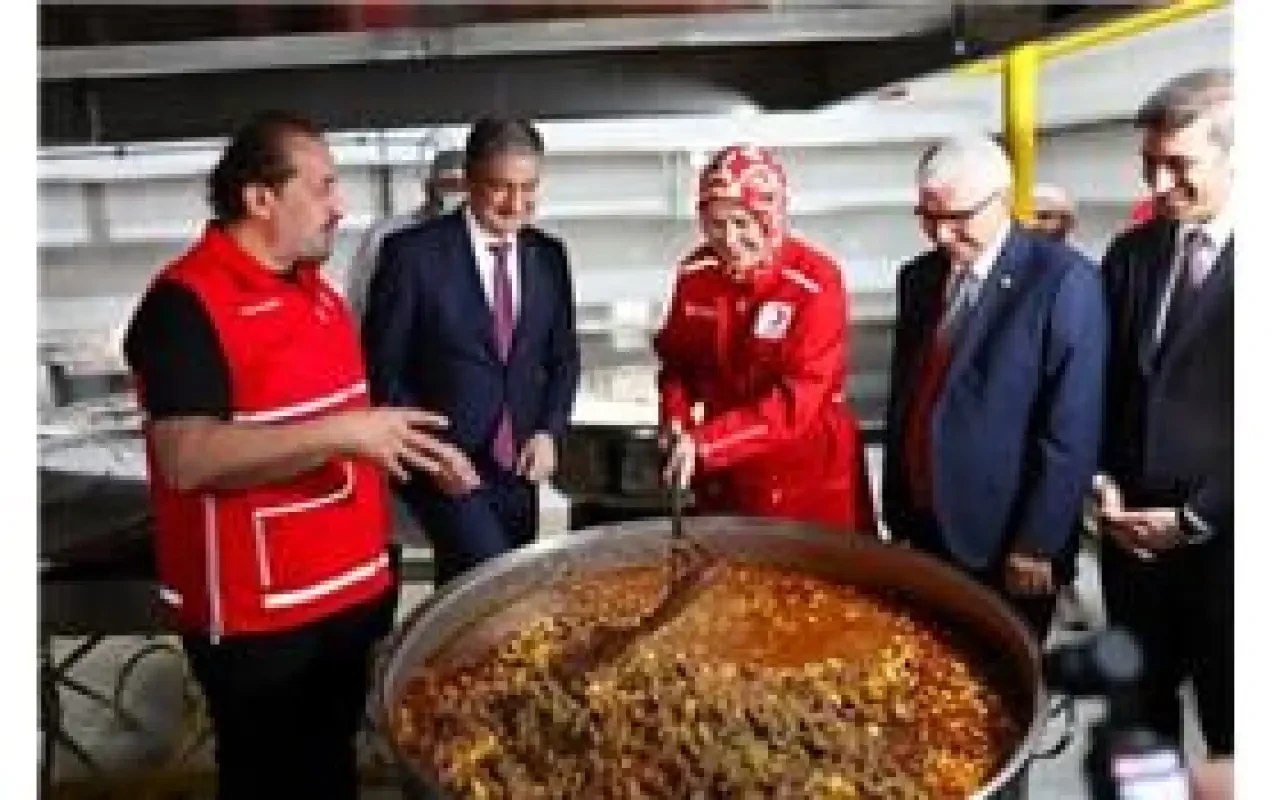 Tarihi Köprüdeki İftara Binler Katıldı! 3