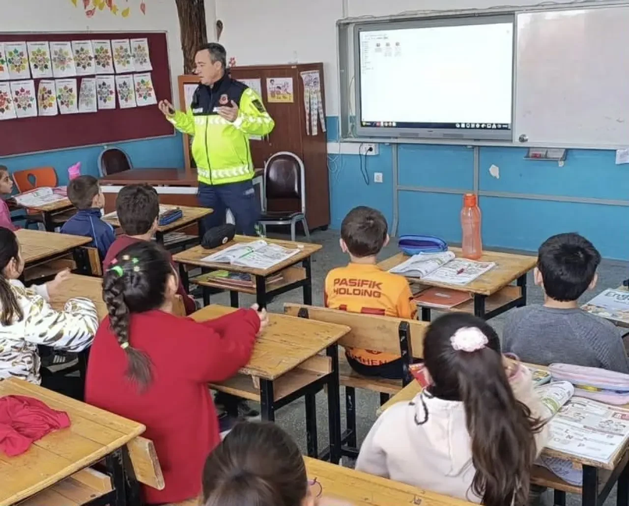 Merzifon’da Geleceğin Sürücüleri Trafik Eğitimi Aldı 3