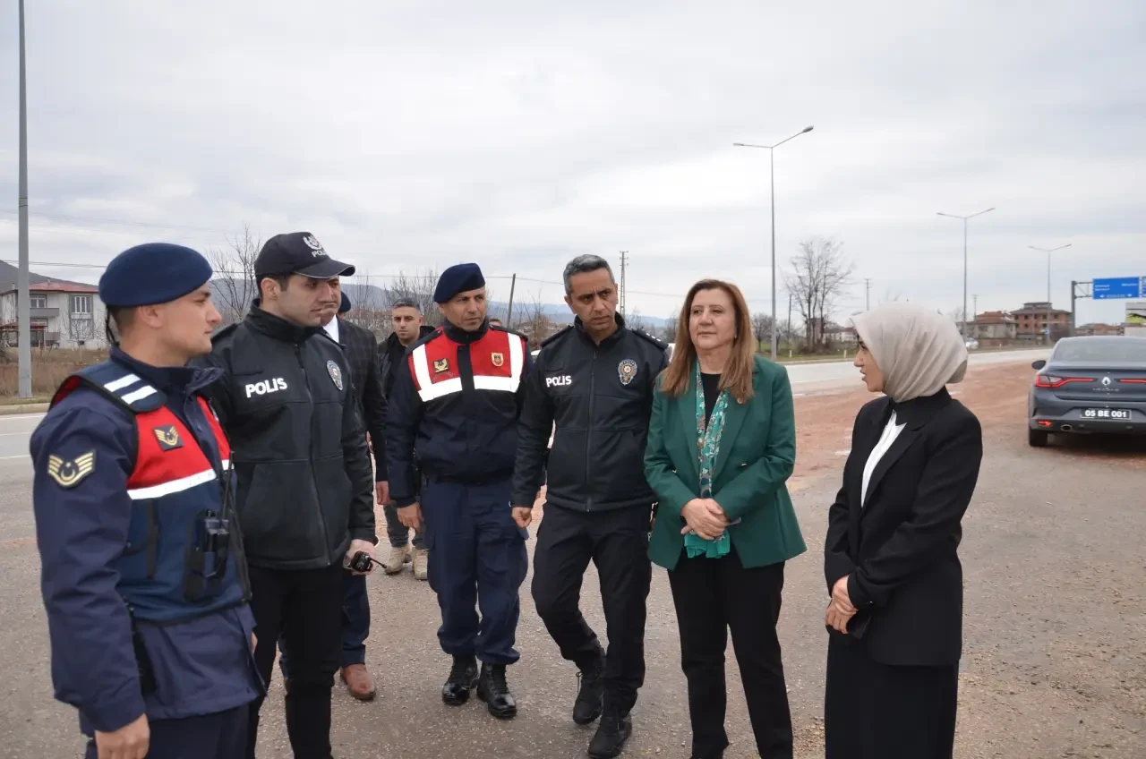 Gümüşhacıköy’de Kurumlara Bayram Ziyareti 9