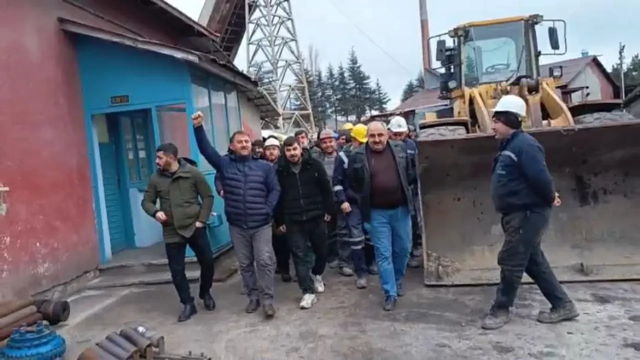 Maden İşçilerinin Mutlu Sonu 1
