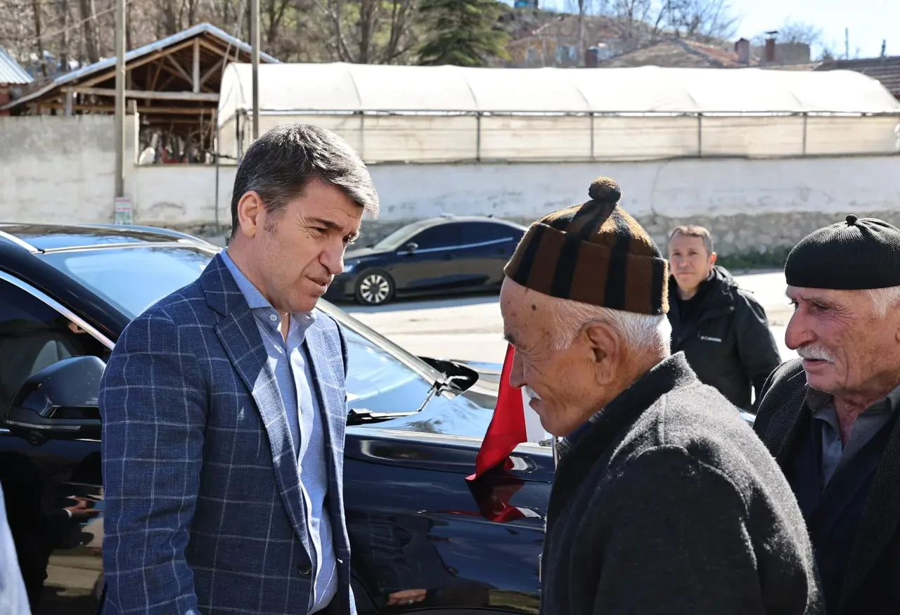 Vali Bakan Köy Halkıyla Bir Araya Geldi 2