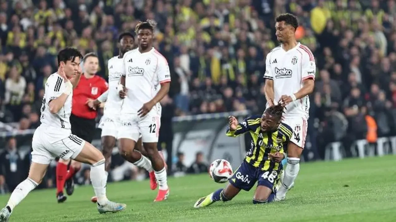 Fenerbahçe uzatmada güldü, zirveye ortak oldu 1