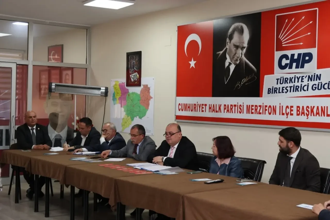Merzifon CHP Meclis Öncesi Toplandı 1