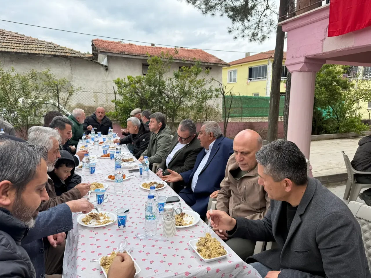MHP Oluz’da Sahaya İndi 3