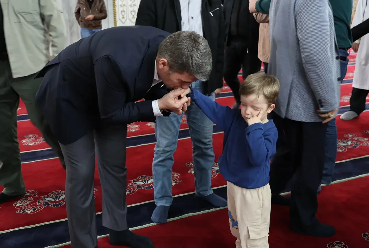 VALİ ÖNDER BAKAN MERZİFON’DA VATANDAŞLA BULUŞTU 2