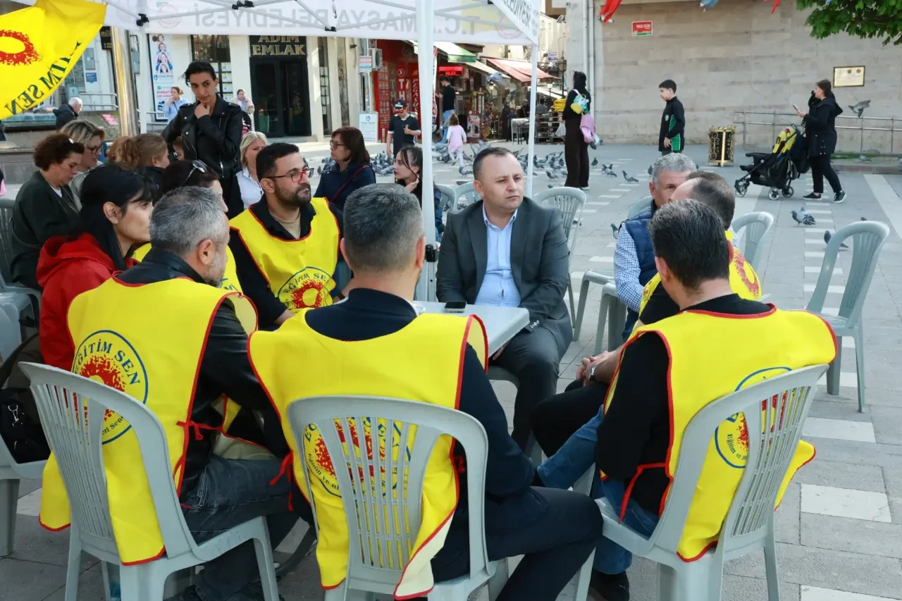 Başkan Sevindi Eğitimcilerin Yanında 5