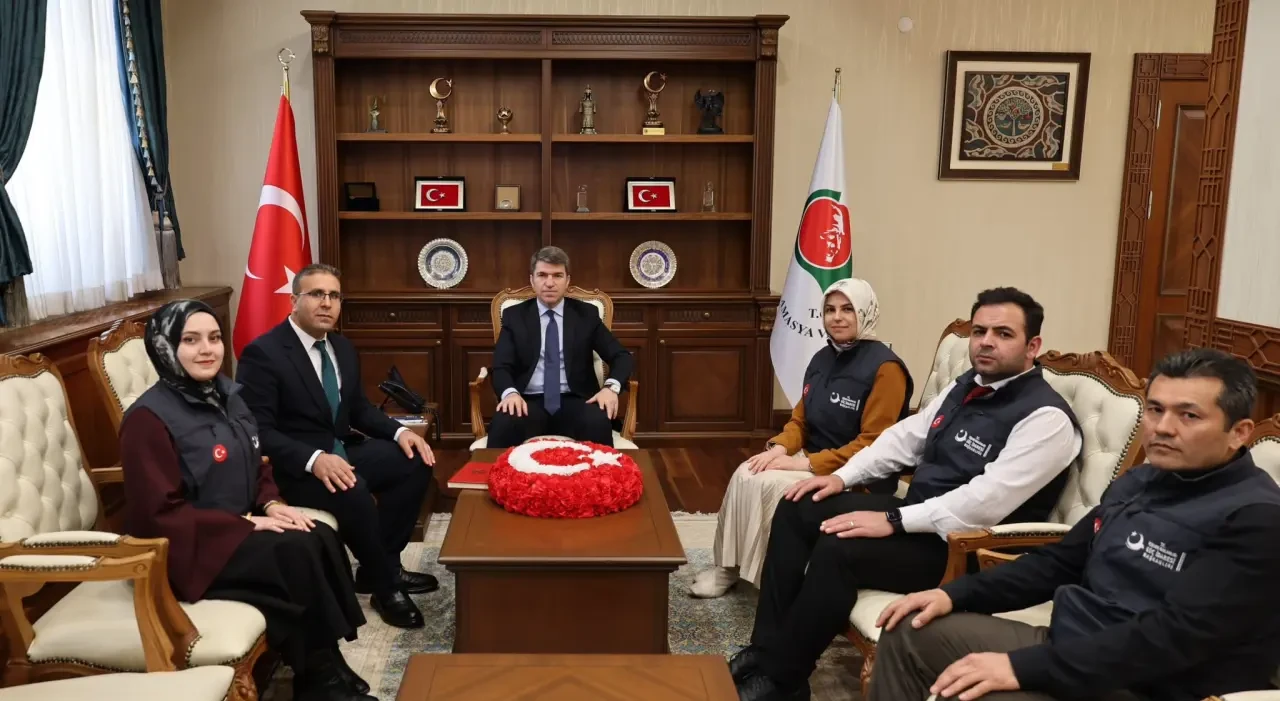 Amasya Valisi Bakan Misafirlerini Ağırladı 3