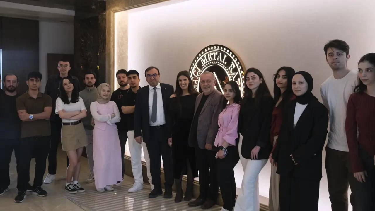 Amasya Üniversitesi Öğrencileri Ahlatcı Holding’de 1