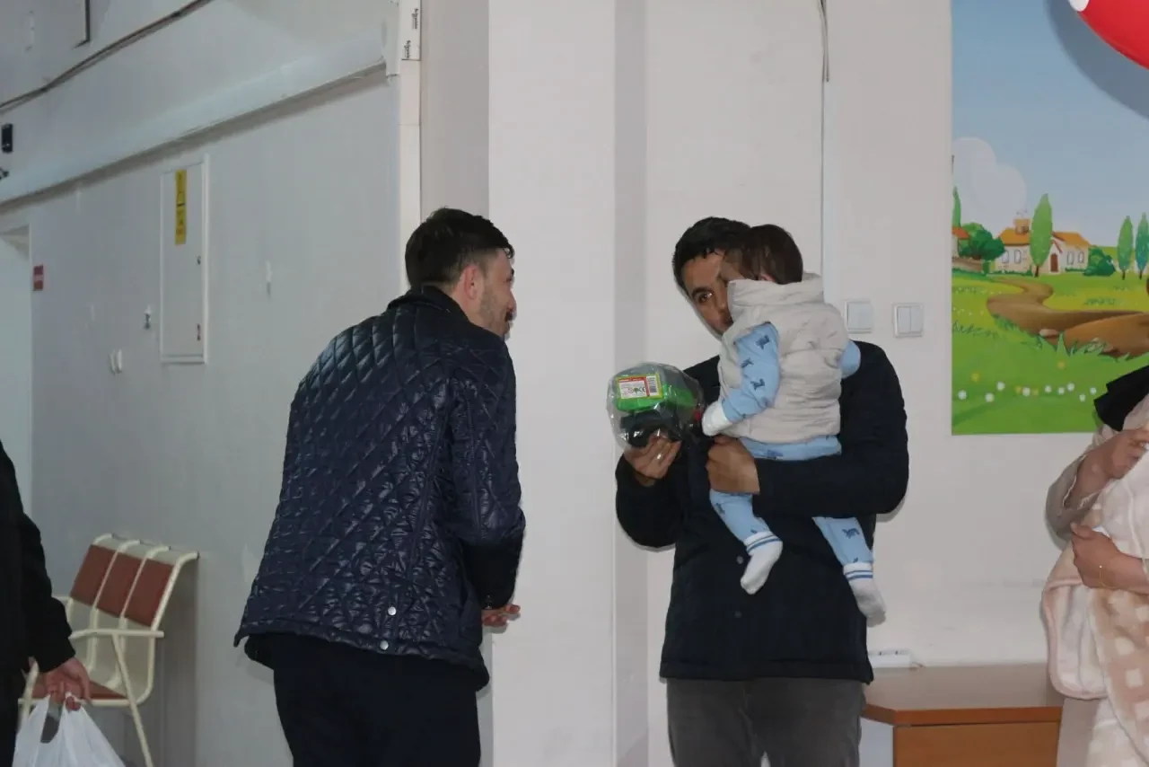 Amasya’da Minik Kalplere Bayram Sürprizi 1