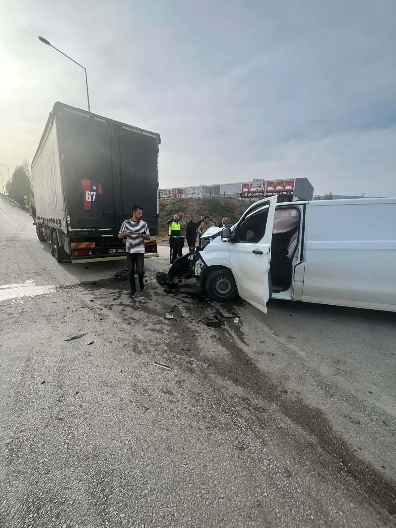 Merzifon Havalimanı Yolunda Kaza: 1 Yaralı 6