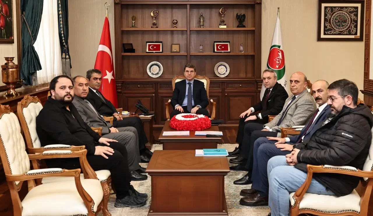 Amasya Valisi Önder Bakan’a Ziyaretçi Yoğunluğu 1