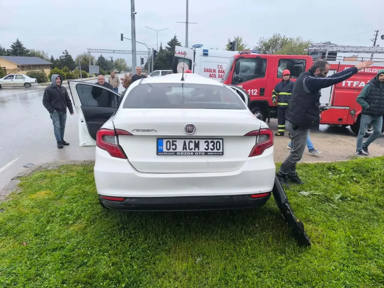 Merzifon’da Otobüs İle Otomobil Çarpıştı: 1 Yaralı! 3
