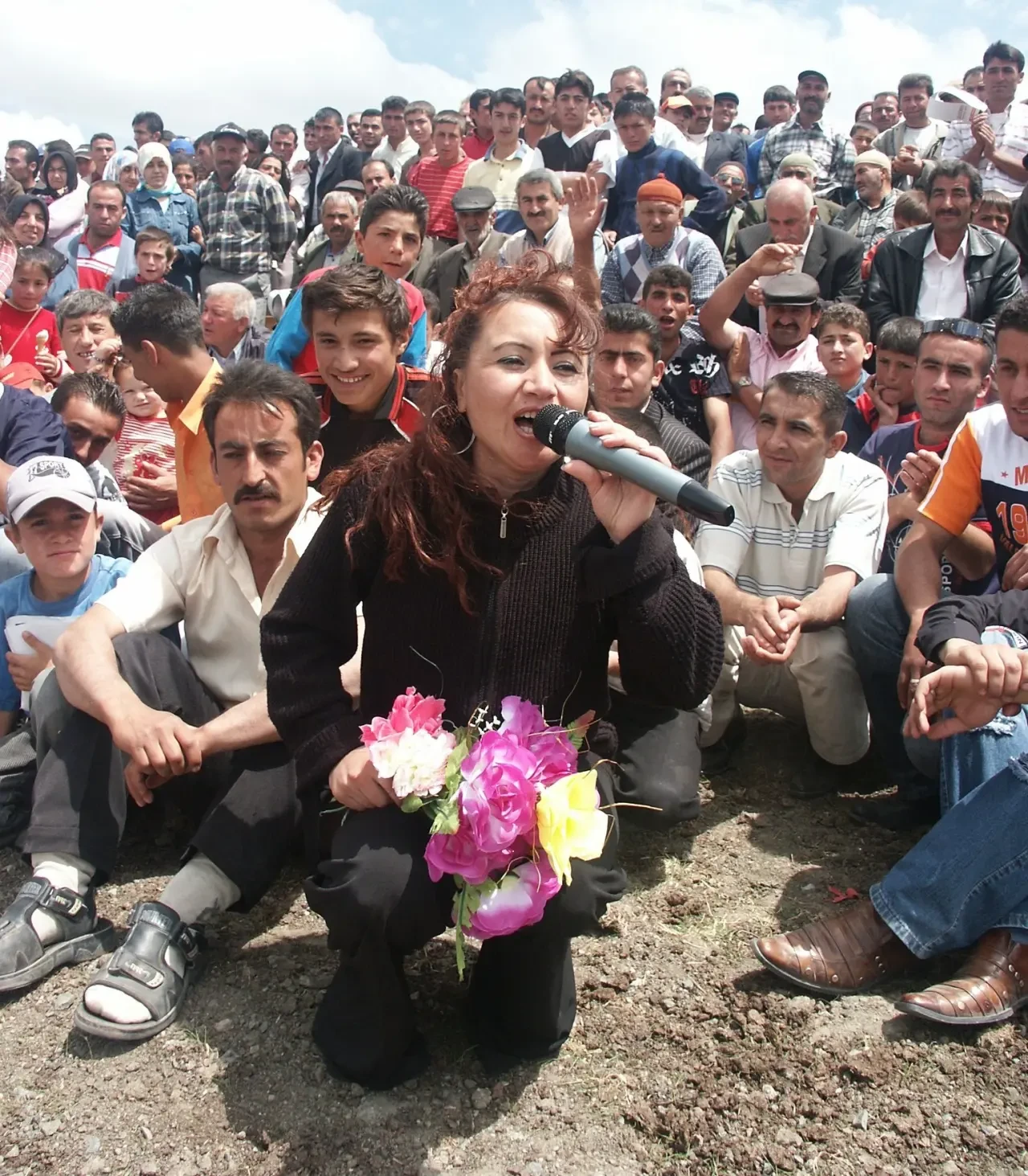 Sahnelerin Sevilen Sesi Ay Yaşam Mücadelesi Veriyor 5