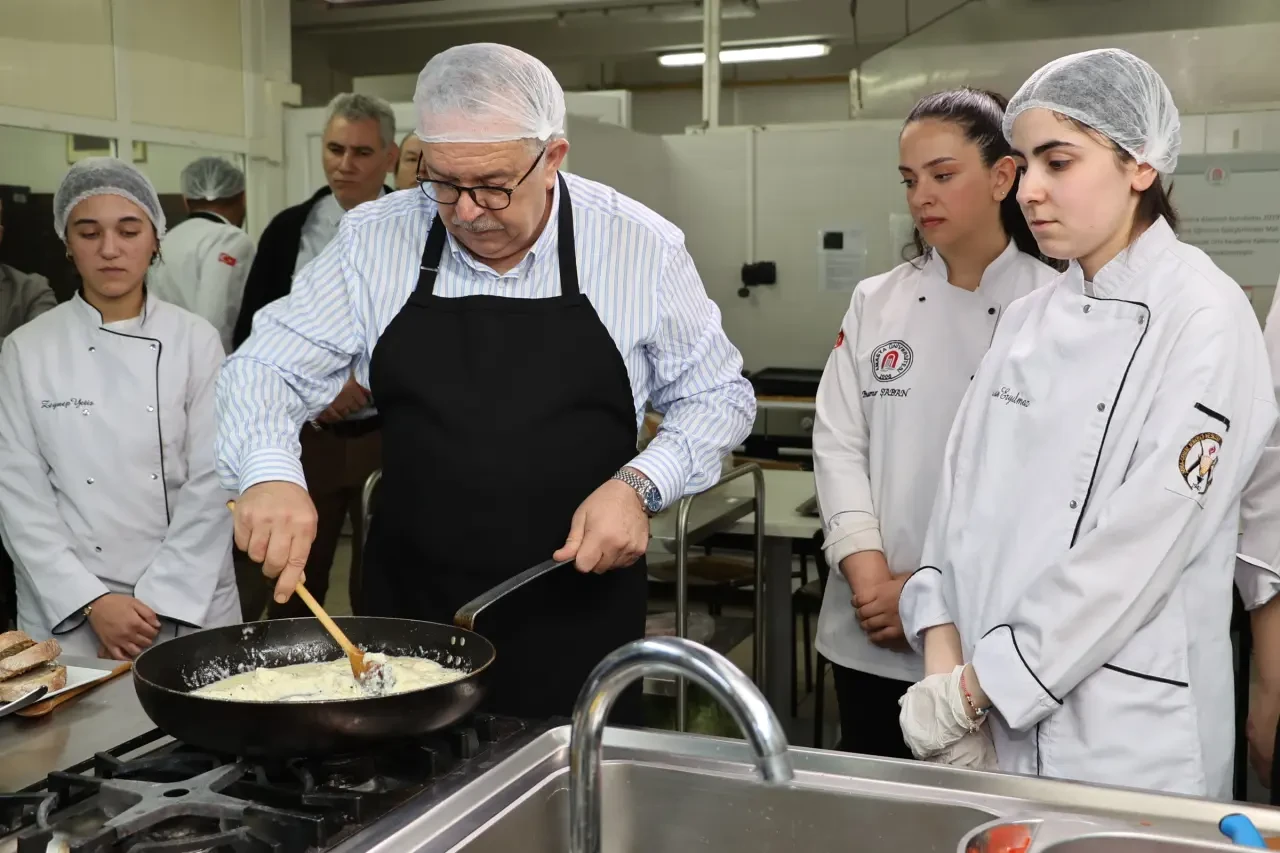 Amasya’da Rektör Mutfağa Girdi! 4