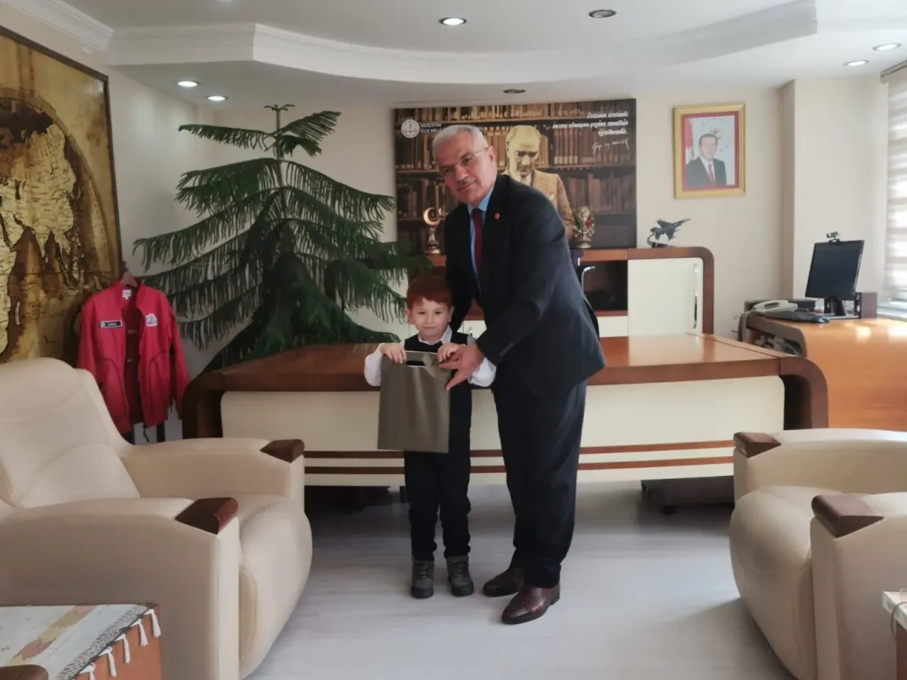 Çocuklar Müdürlükte Bayram Estirdi 3