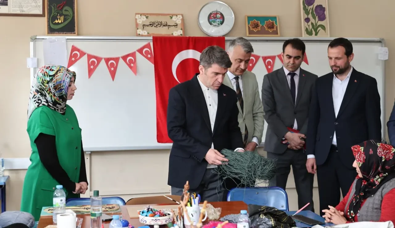 Amasya Valisi Bakan Tekke Köyü’nde 2