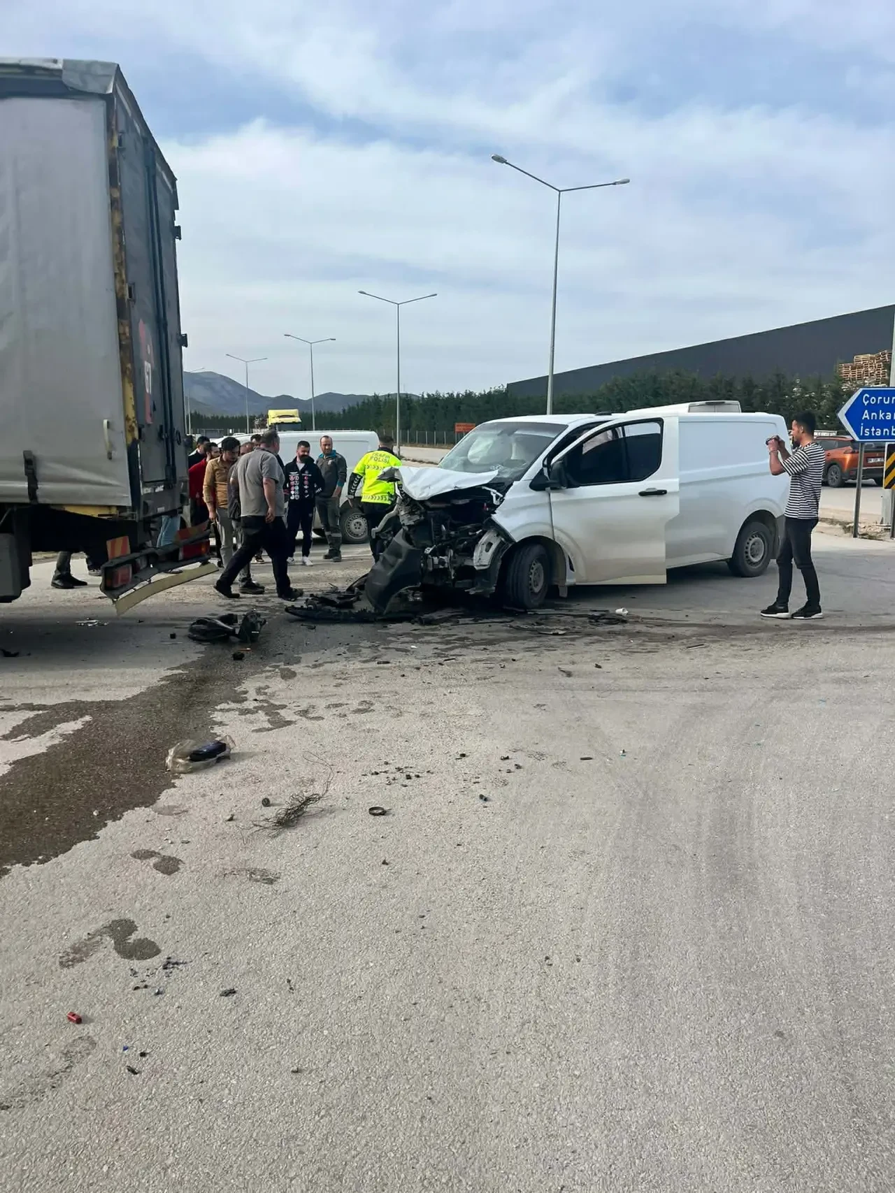 Merzifon Havalimanı Yolunda Kaza: 1 Yaralı 5