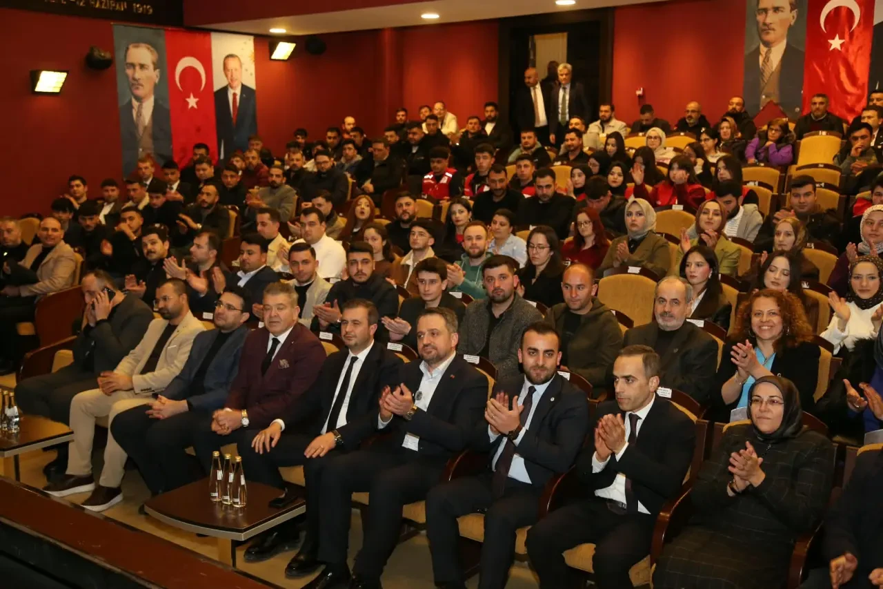 AK Parti Gençlikten Güç Aldı 2