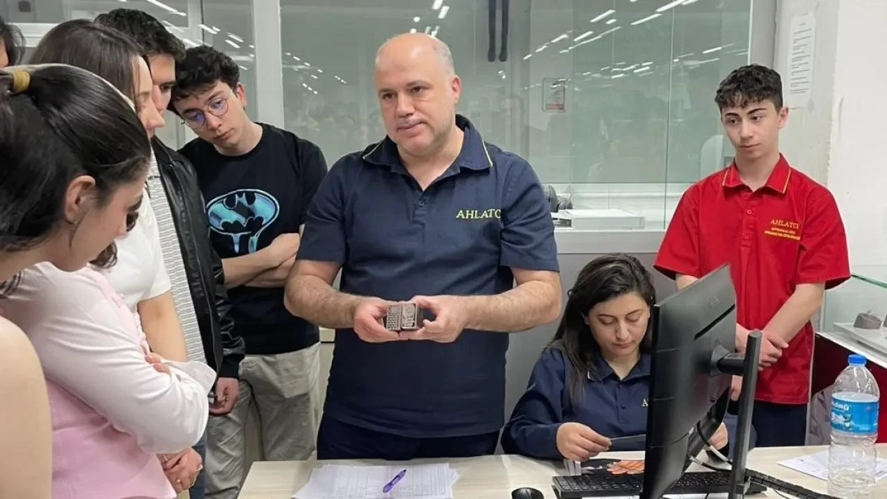 Amasya Üniversitesi Öğrencileri Ahlatcı Holding’de 4