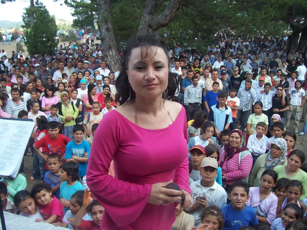 Sahnelerin Sevilen Sesi Ay Yaşam Mücadelesi Veriyor 2