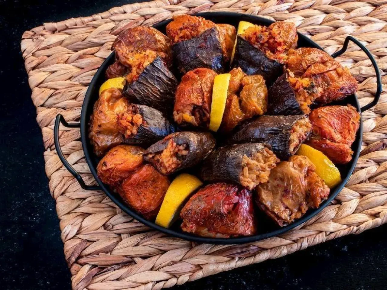 Ustaların Sırrı Ortaya Çıktı: Zeytinyağlı Dolmanın Lezzetini 2 Kat Artıran Püf Noktaları! 1