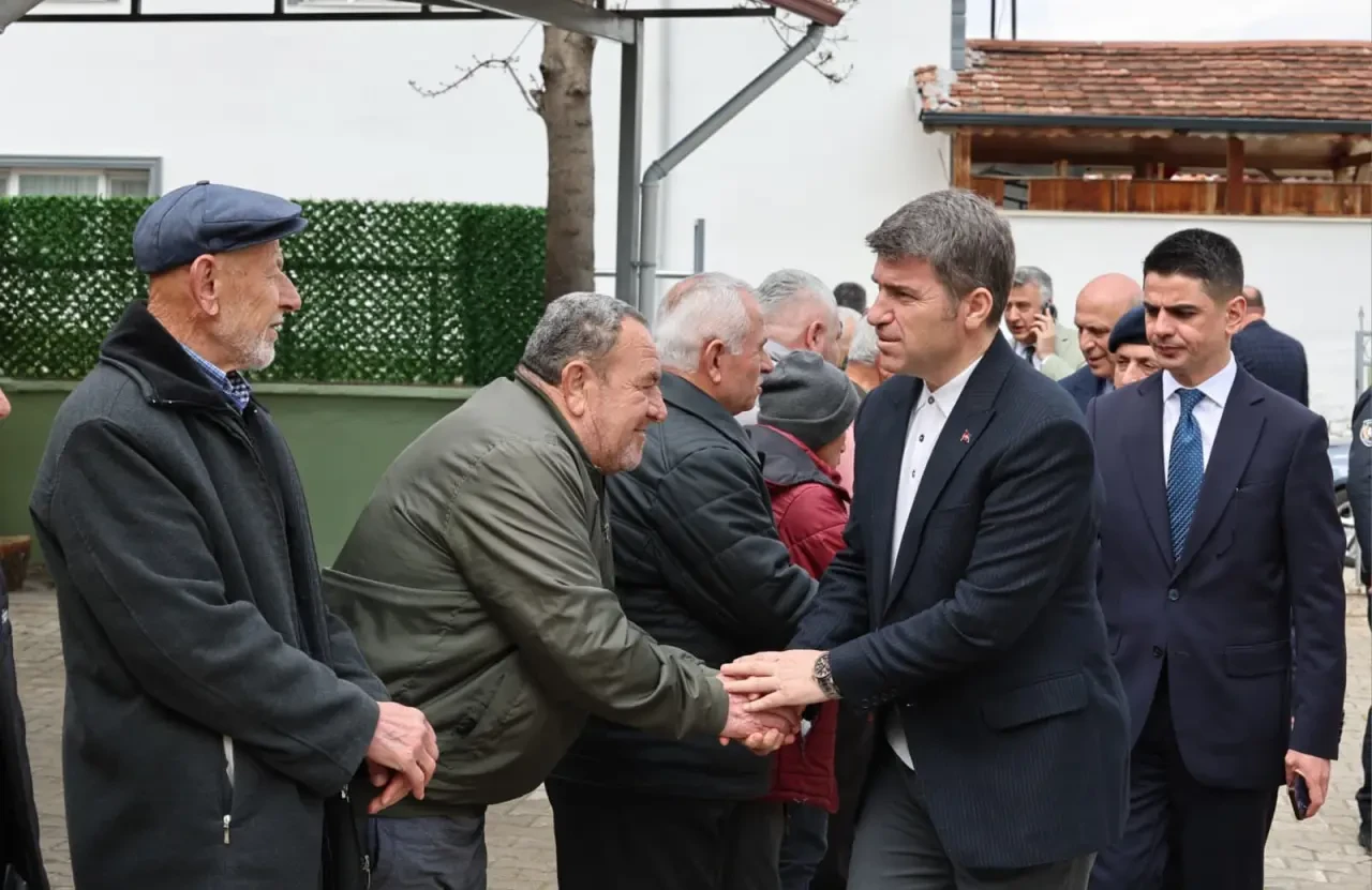 Amasya Valisi Bakan'dan Köy Çıkarması 1